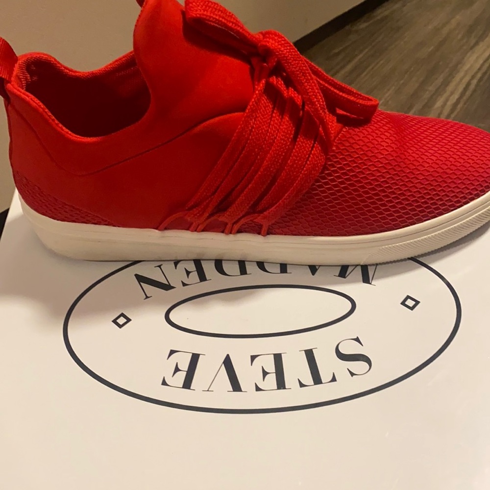 Steve Madden Sneakers